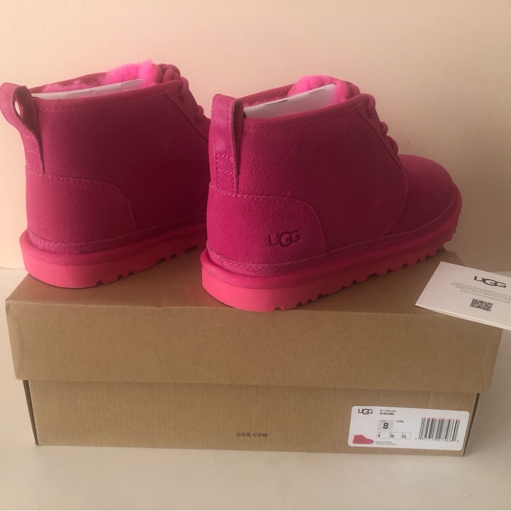UGG Neumel Chukka Suede Leather Boot. Taffy Pink. New. Size: 8 - Picture 9 of 9